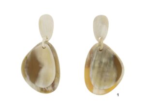 ORECCHINO IN CORNO IRREGOLARE COD. EA 4390