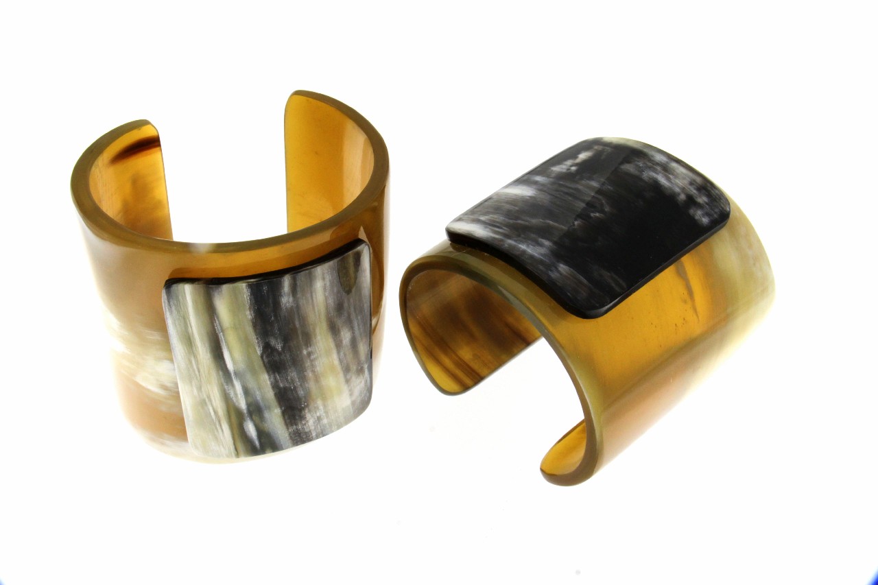 BRACCIALE RIGIDO IN CORNO COD. 3711BR
