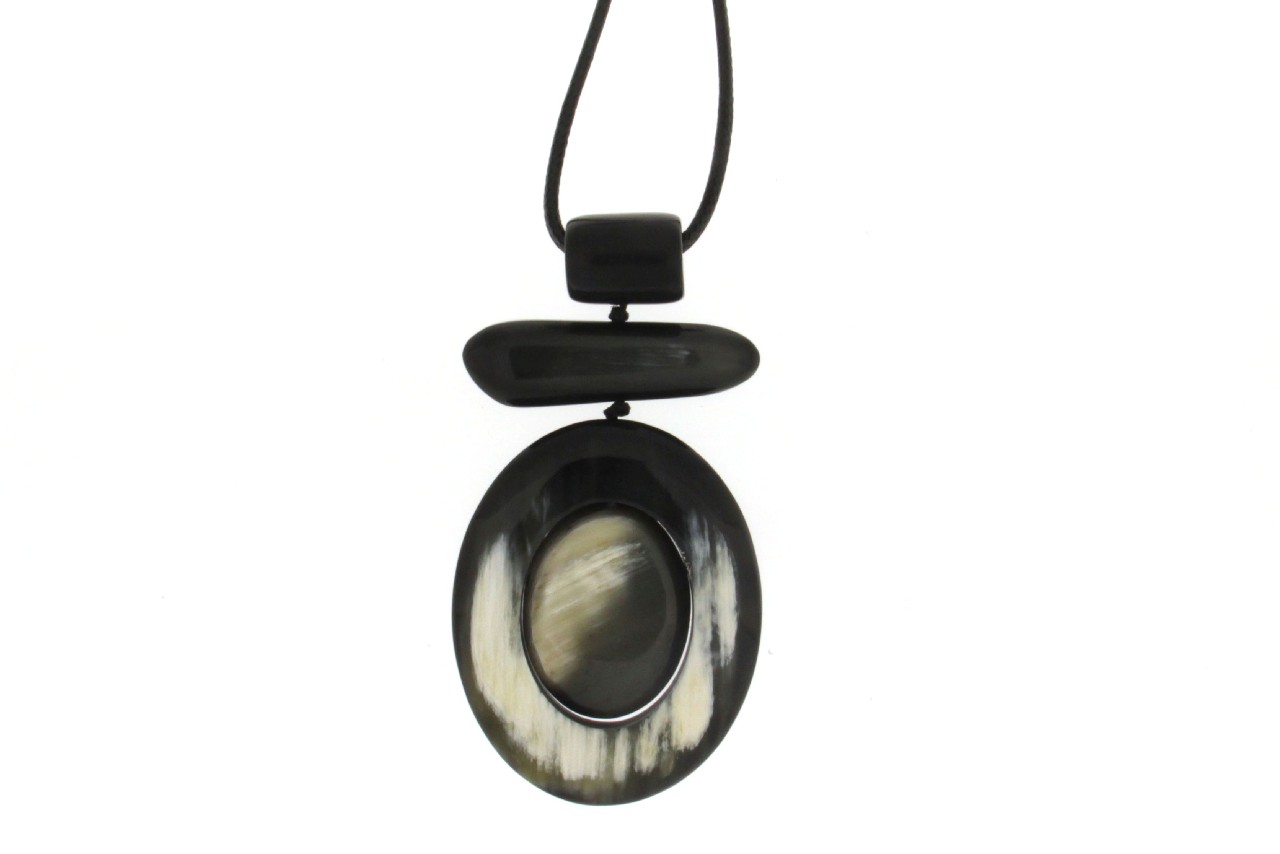 COLLANA IN CORDINO E CORNO COD. 3858 - immagine 2
