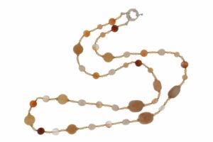 COLLANA IN PIETRA DI LUNA, CRISTALLI E CORNIOLA COD.3826-80CM