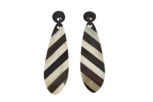 ORECCHINI IN CORNO COD. 4115N