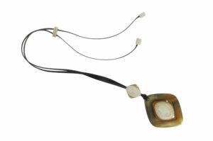COLLANA A ROMBO IN CORNO COD. 4107