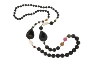 COLLANA IN AGATA NERA, QUARZO E PERLE DI FIUME COD.4383