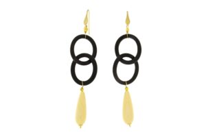 ORECCHINI IN ARGENTO DORATO CON DOPPIO OVALE IN CORNO E GOCCIA COD. OVALENERO